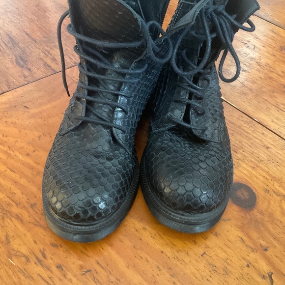 Elisa Viviani custom made in Italy snakeskin lace up side zip boot size 37 - Picture 8 of 9